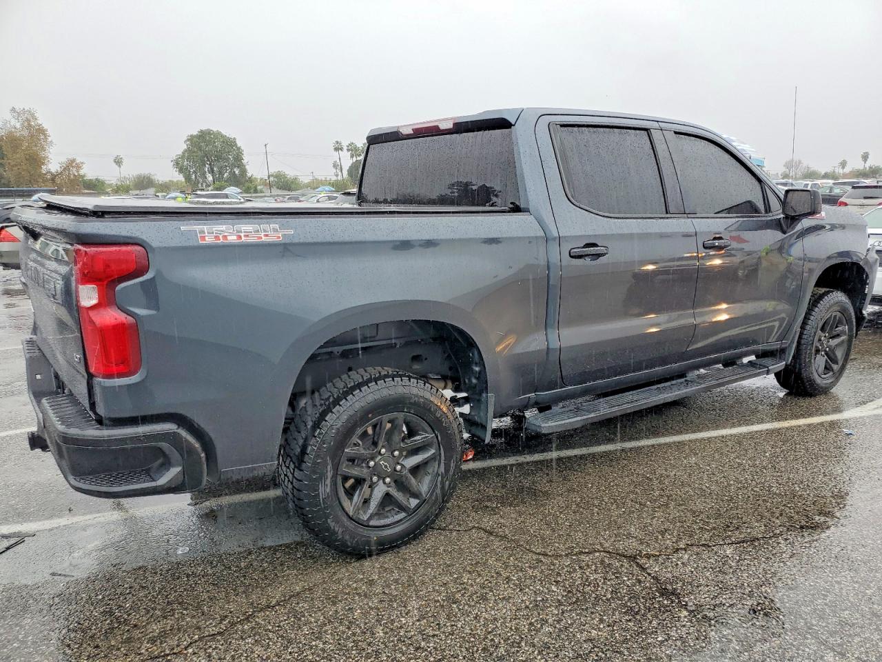 2021 CHEVROLET SILVERADO K1500 LT TRAIL BOSS photo 3