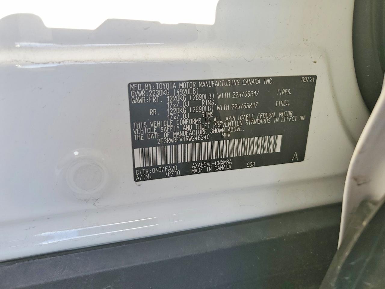 2024 TOYOTA RAV4 XLE photo 13