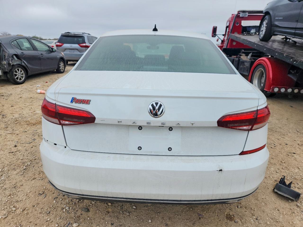 2020 VOLKSWAGEN PASSAT SE photo 6
