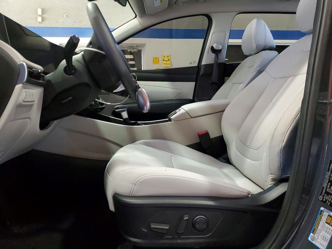 2025 HYUNDAI TUCSON SEL photo 7