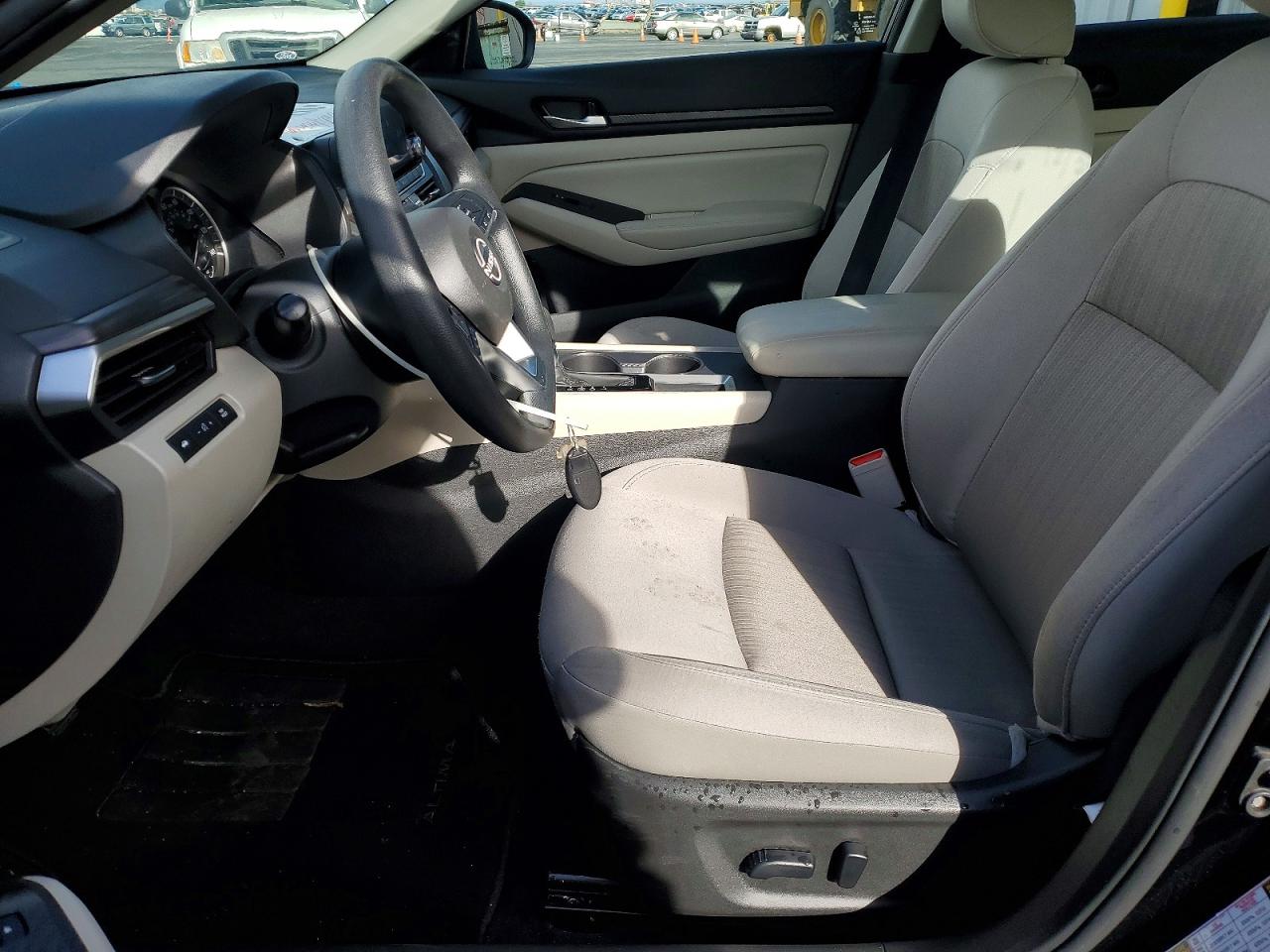 2025 NISSAN ALTIMA SV photo 7