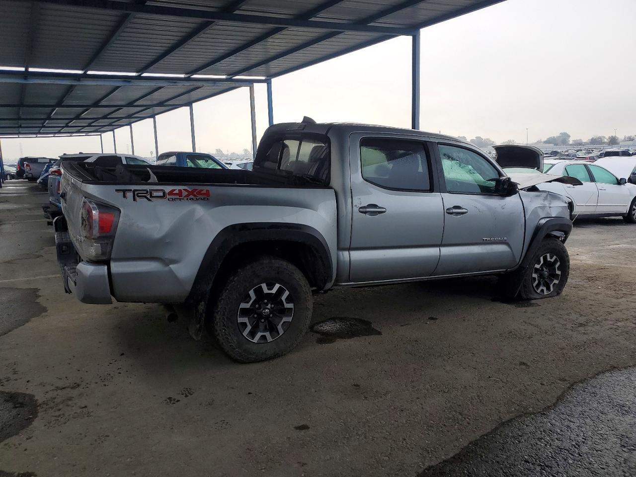 2022 TOYOTA TACOMA DOUBLE CAB photo 3