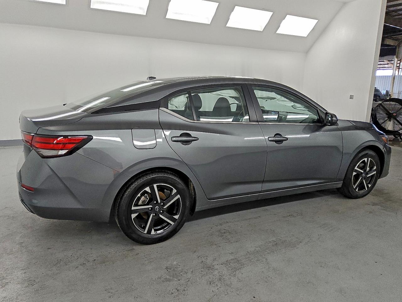 2025 NISSAN SENTRA SV photo 3