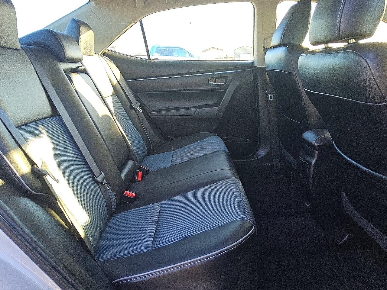 2016 TOYOTA COROLLA L photo 10