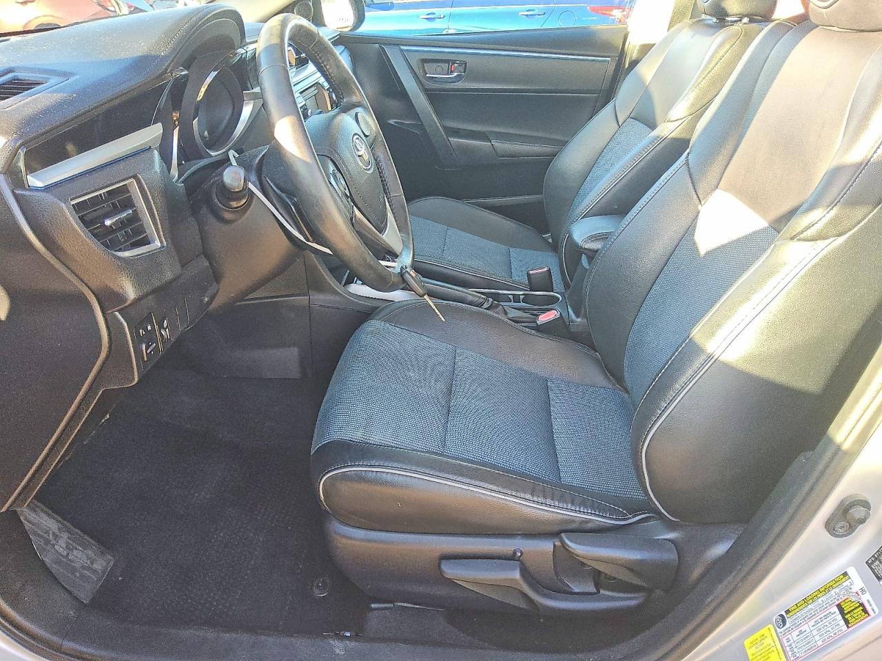 2016 TOYOTA COROLLA L photo 7