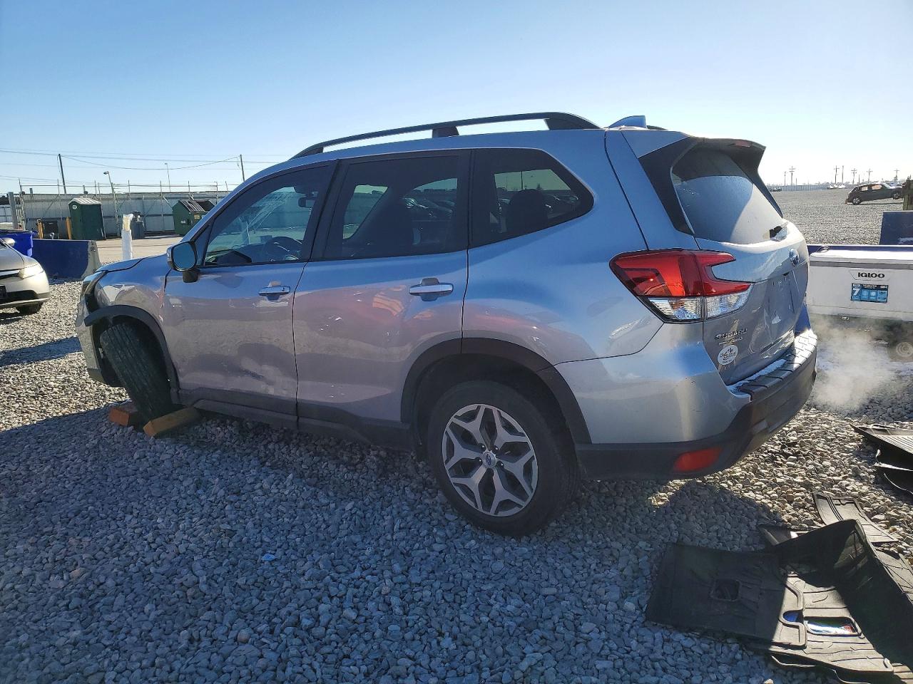 2019 SUBARU FORESTER PREMIUM photo 2