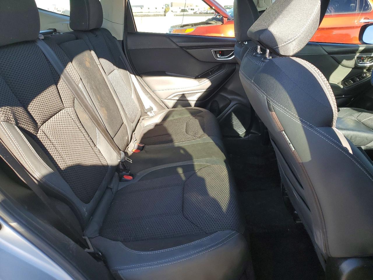 2019 SUBARU FORESTER PREMIUM photo 11