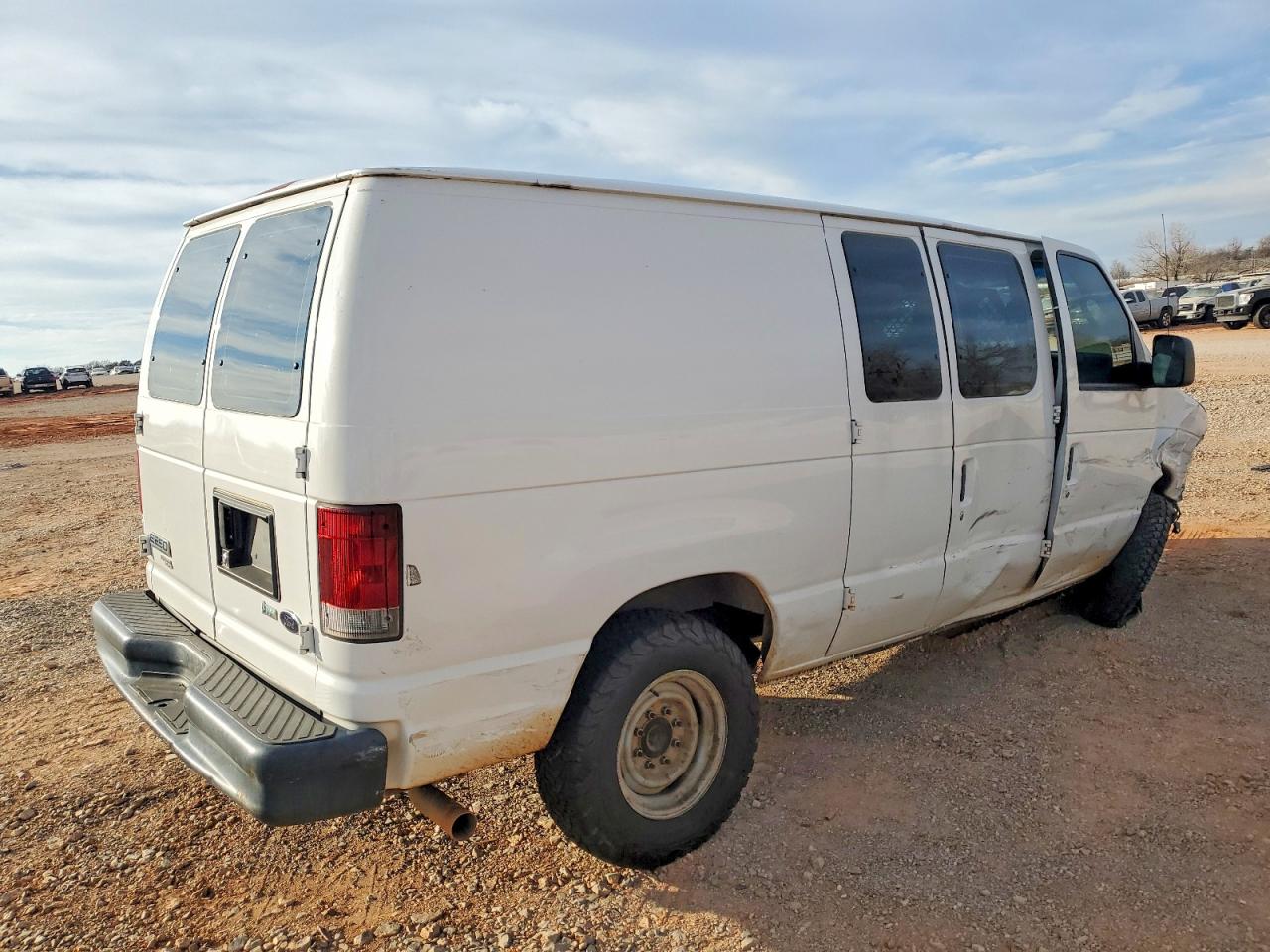2013 FORD E250 DELIVERY VAN photo 3
