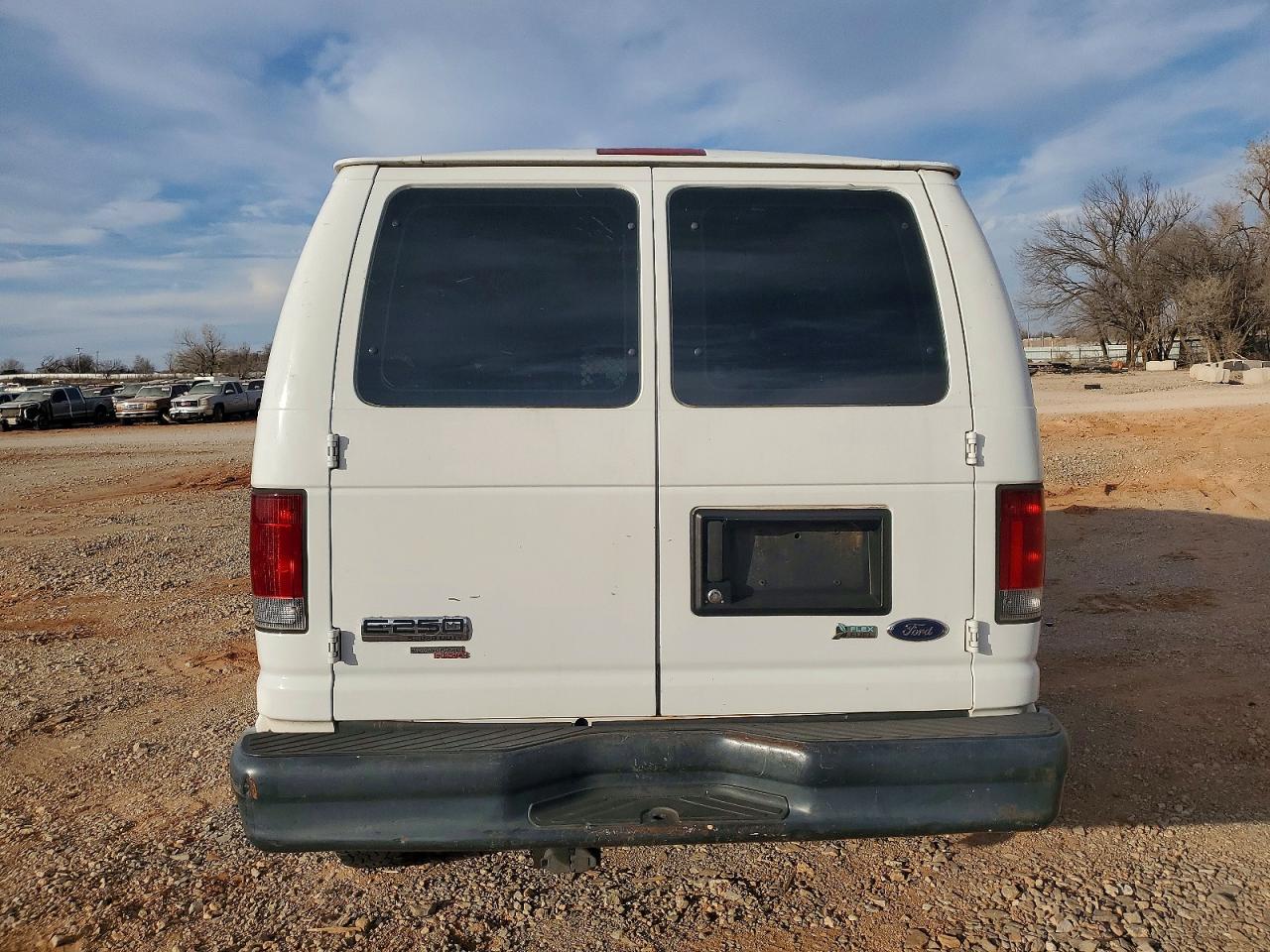 2013 FORD E250 DELIVERY VAN photo 6