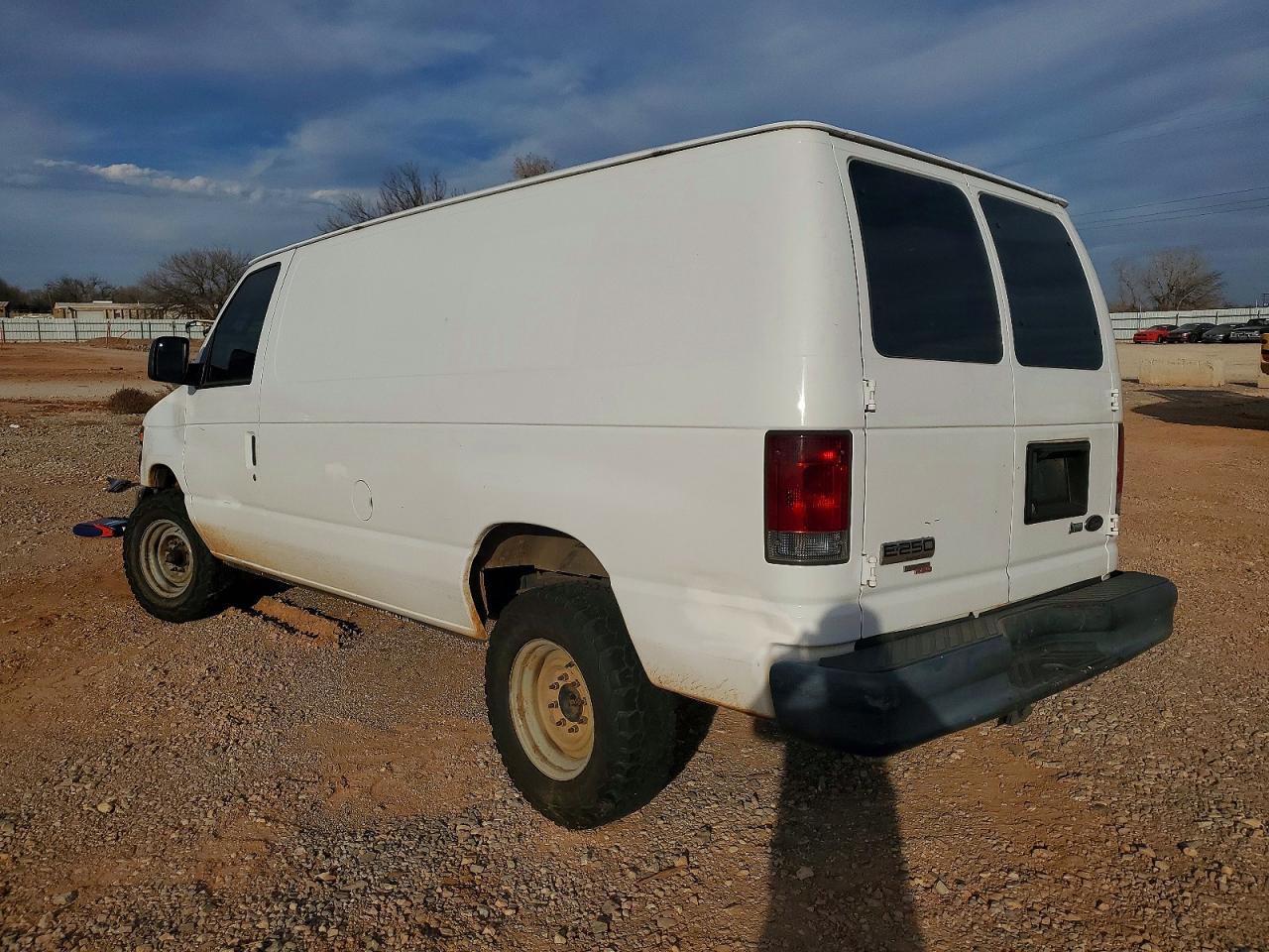 2013 FORD E250 DELIVERY VAN photo 2