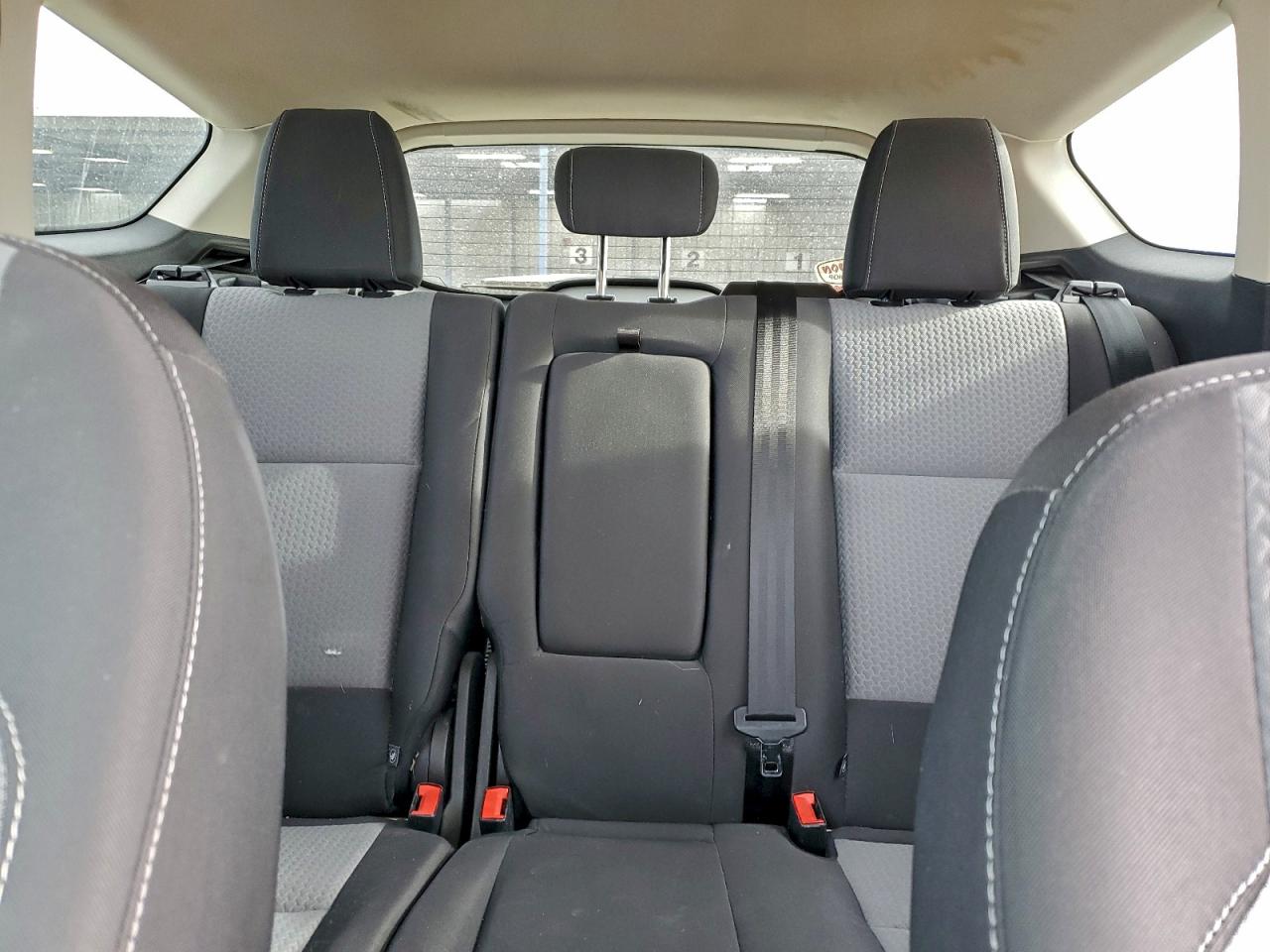 2017 FORD ESCAPE SE photo 10