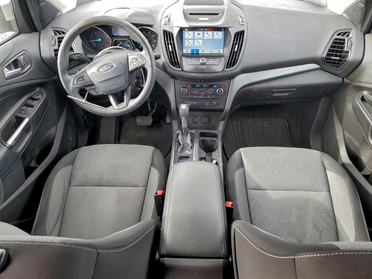 2017 FORD ESCAPE SE photo 8
