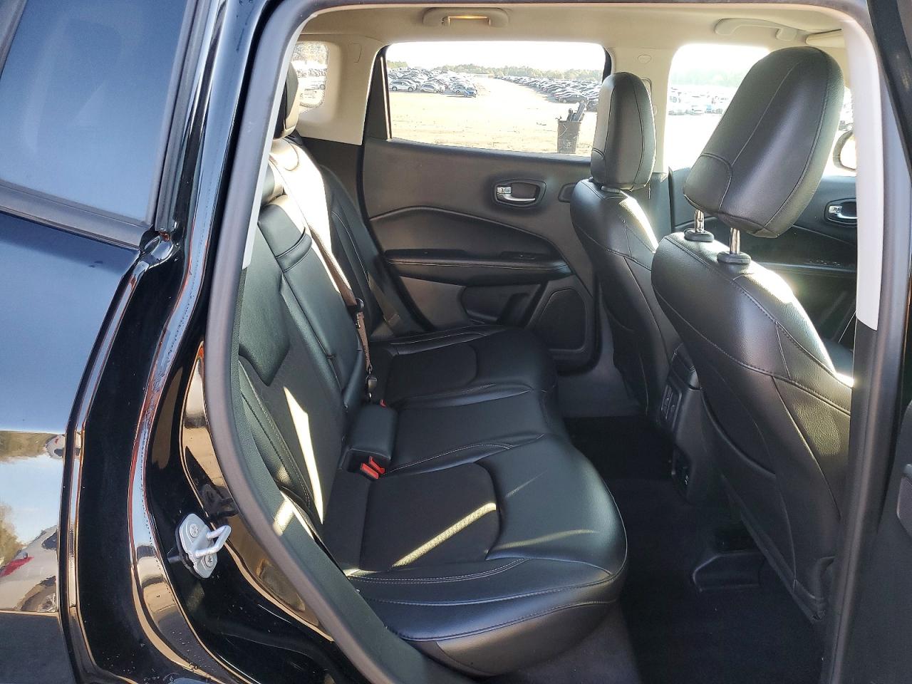 2017 JEEP COMPASS LATITUDE photo 11