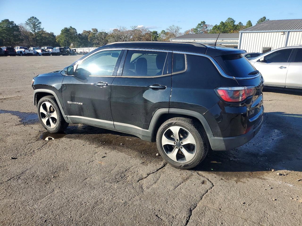 2017 JEEP COMPASS LATITUDE photo 2