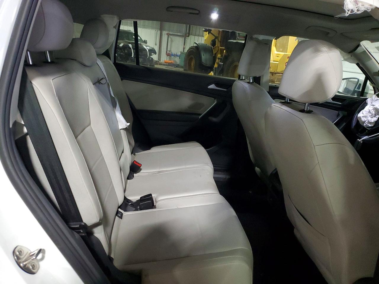 2021 VOLKSWAGEN TIGUAN SE photo 10