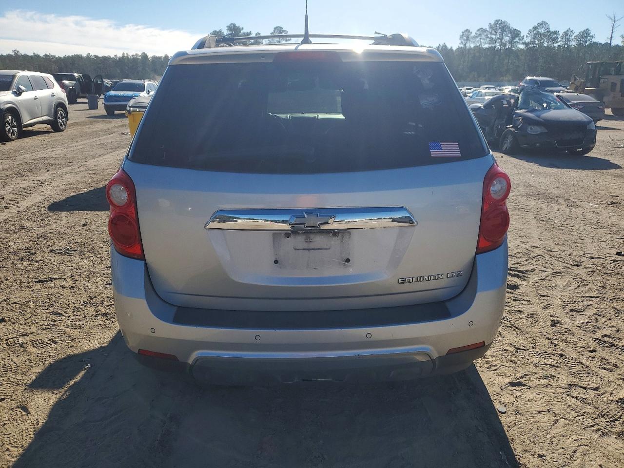 2010 CHEVROLET EQUINOX LTZ photo 11