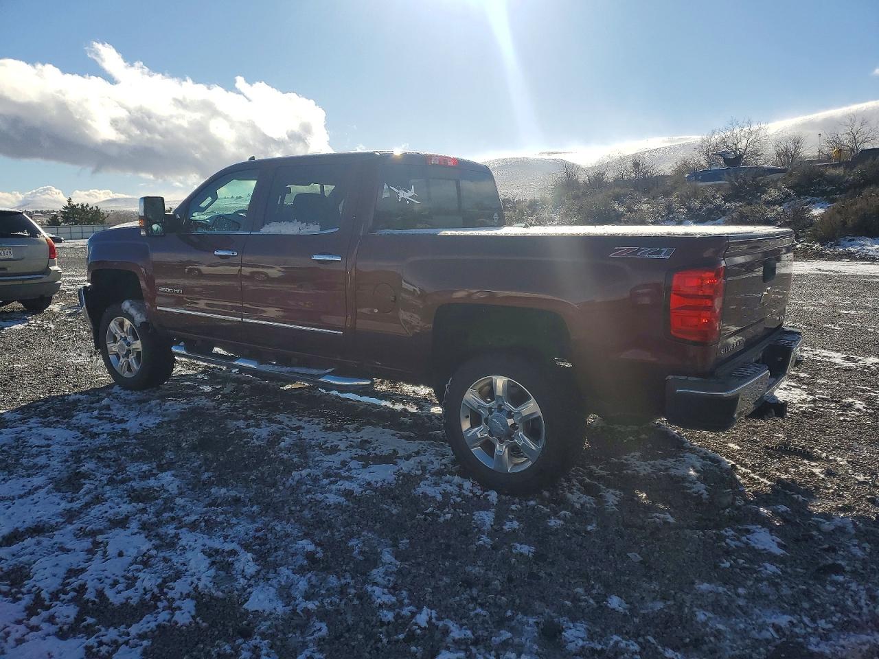 2017 CHEVROLET SILVERADO K2500 HEAVY DUTY LTZ photo 2