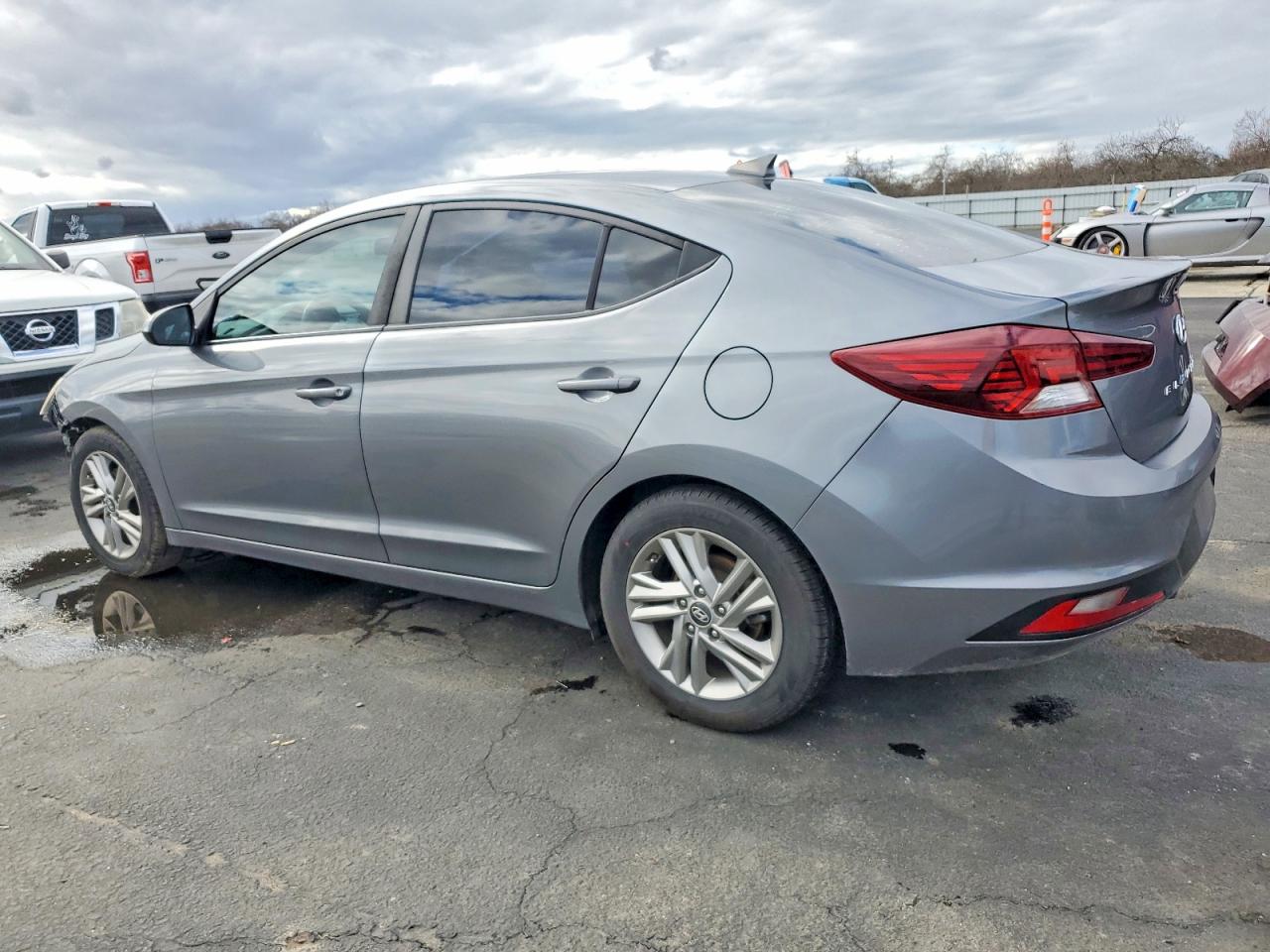 2019 HYUNDAI ELANTRA SEL photo 2