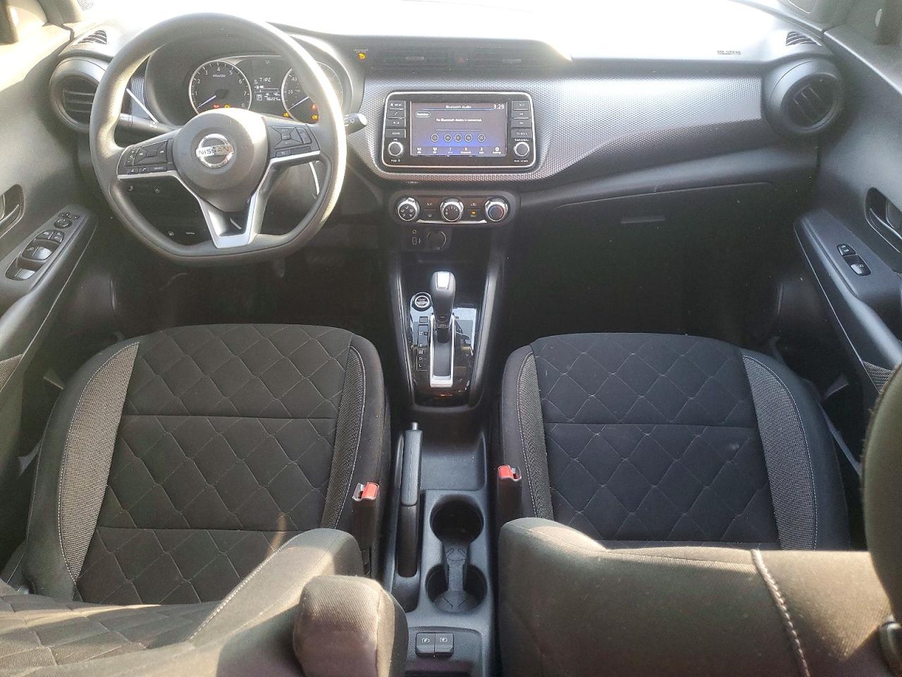 2020 NISSAN KICKS S photo 8