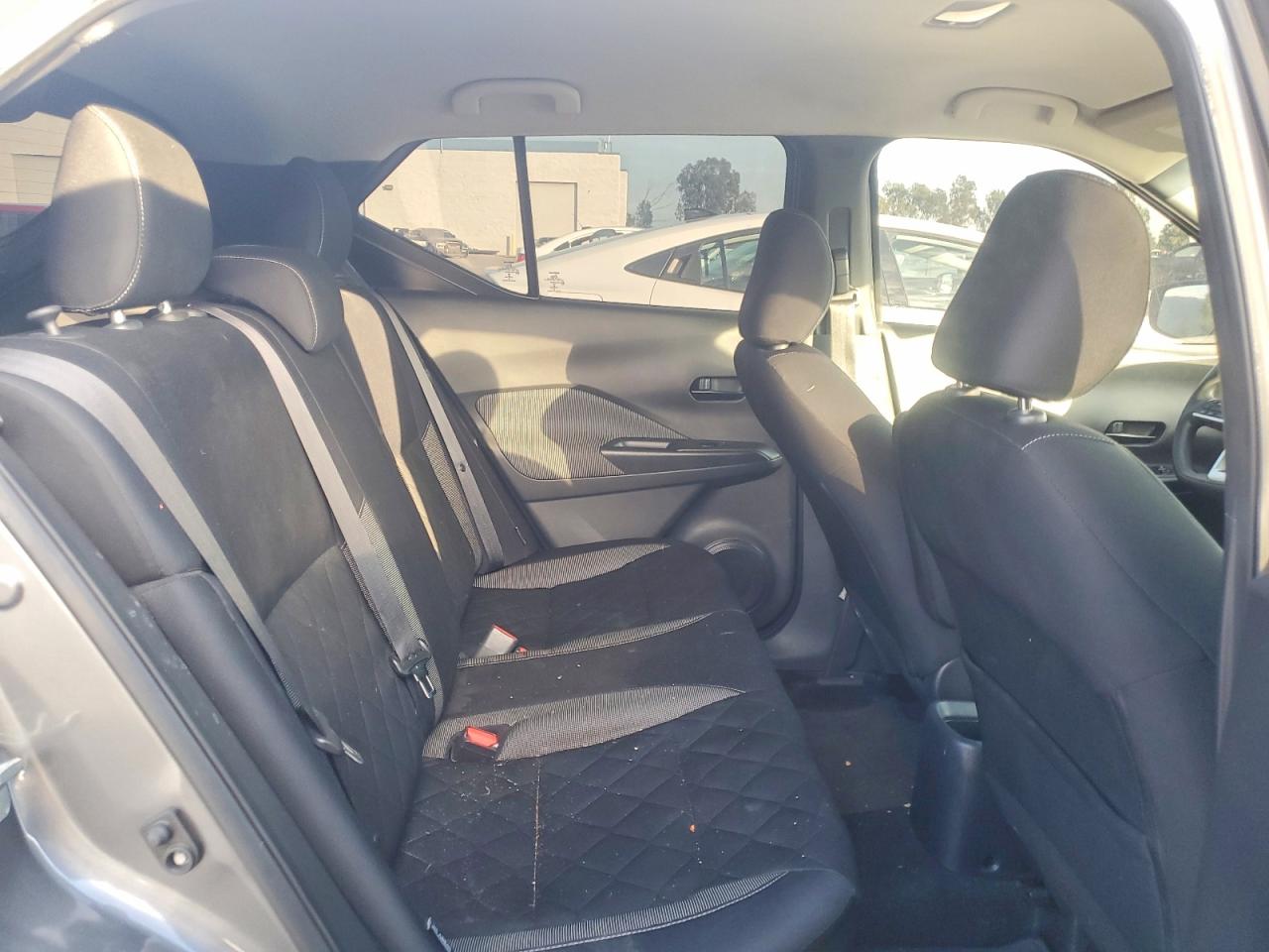 2020 NISSAN KICKS S photo 10