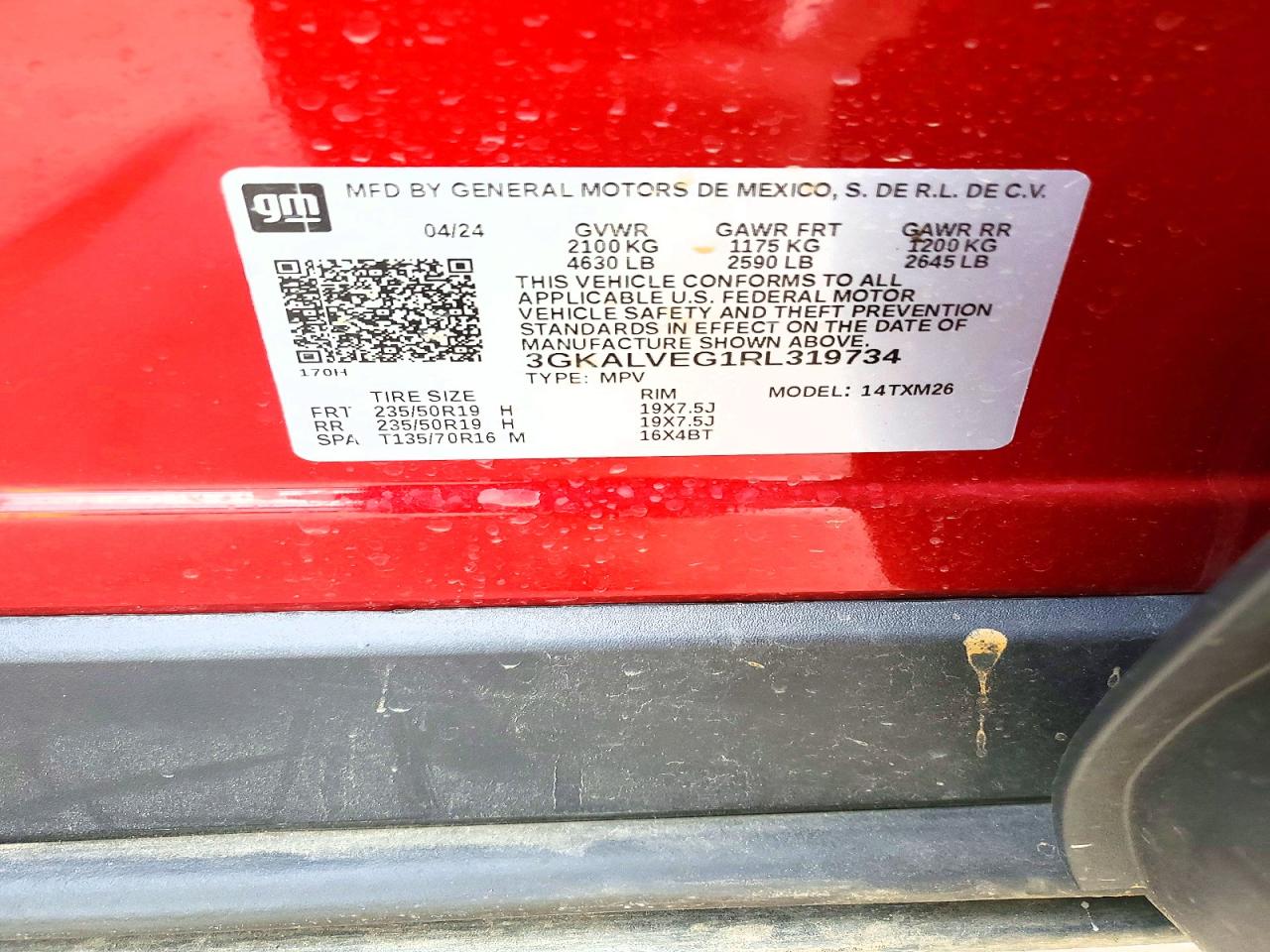 2024 GMC TERRAIN SLT photo 13