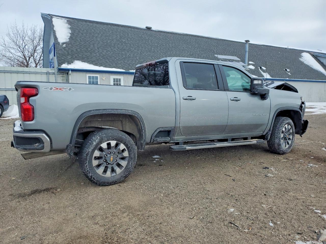 2024 CHEVROLET SILVERADO K2500 HEAVY DUTY LT photo 3