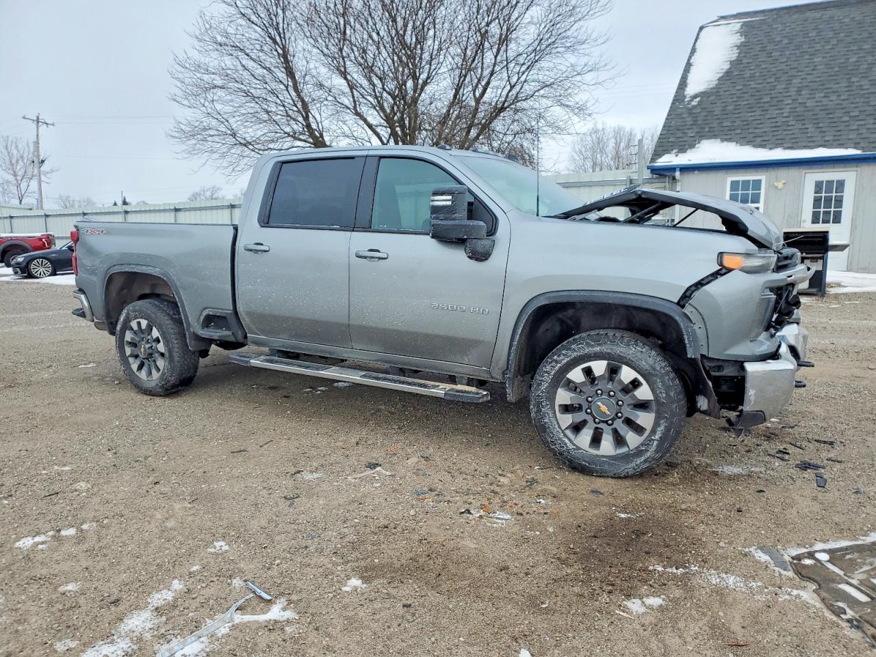 2024 CHEVROLET SILVERADO K2500 HEAVY DUTY LT photo 4