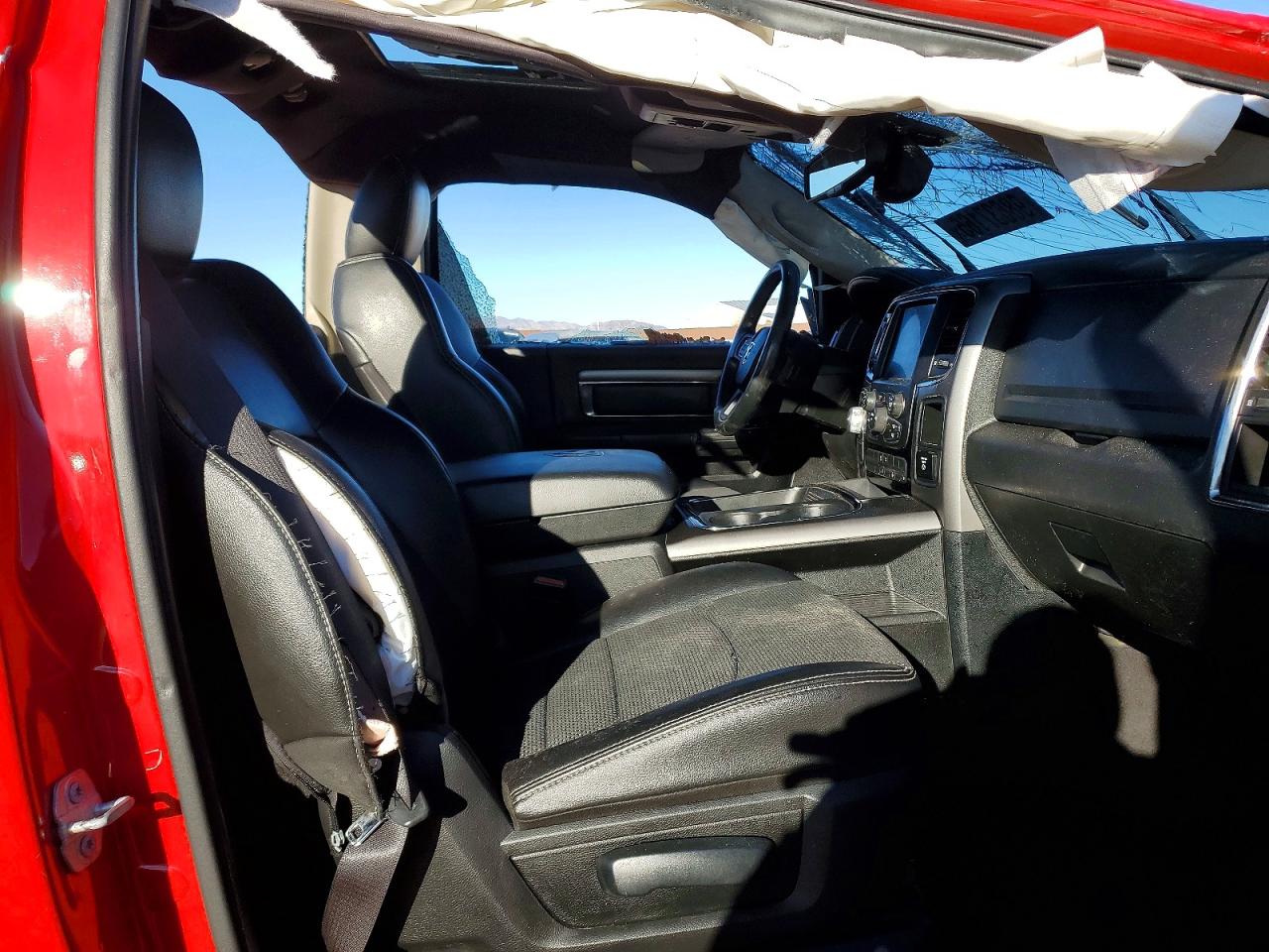 2017 RAM 1500 SPORT photo 10