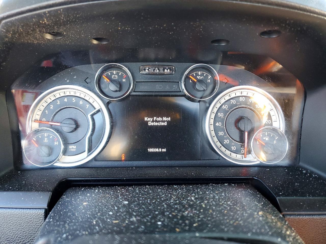 2017 RAM 1500 SPORT photo 9