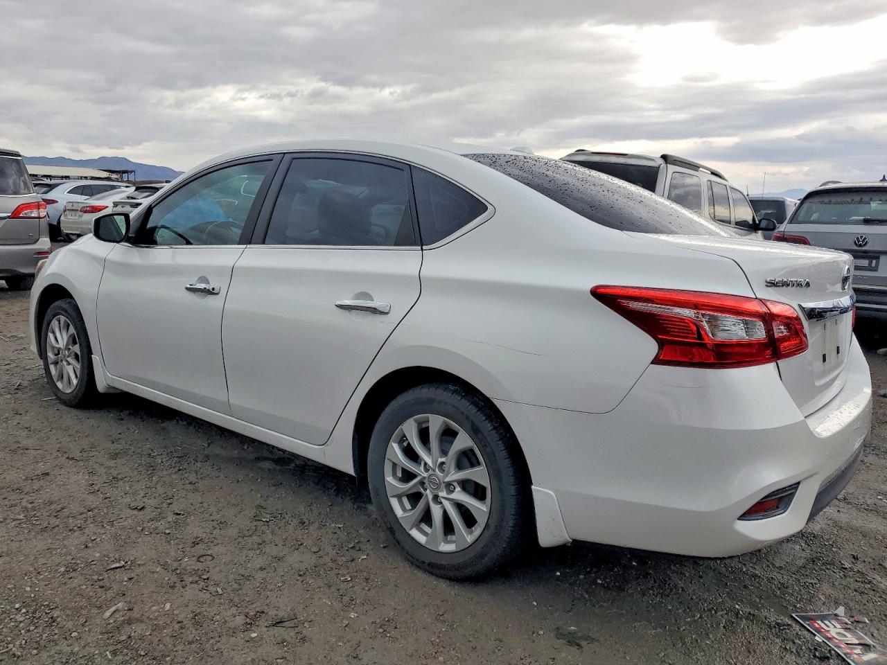 2016 NISSAN SENTRA S photo 2