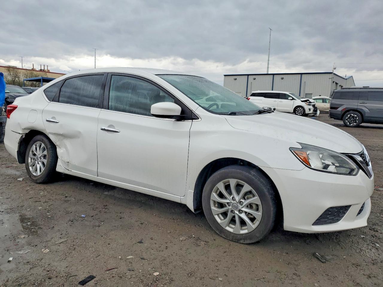 2016 NISSAN SENTRA S photo 4