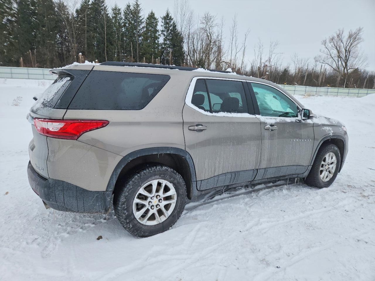2019 CHEVROLET TRAVERSE LT photo 3