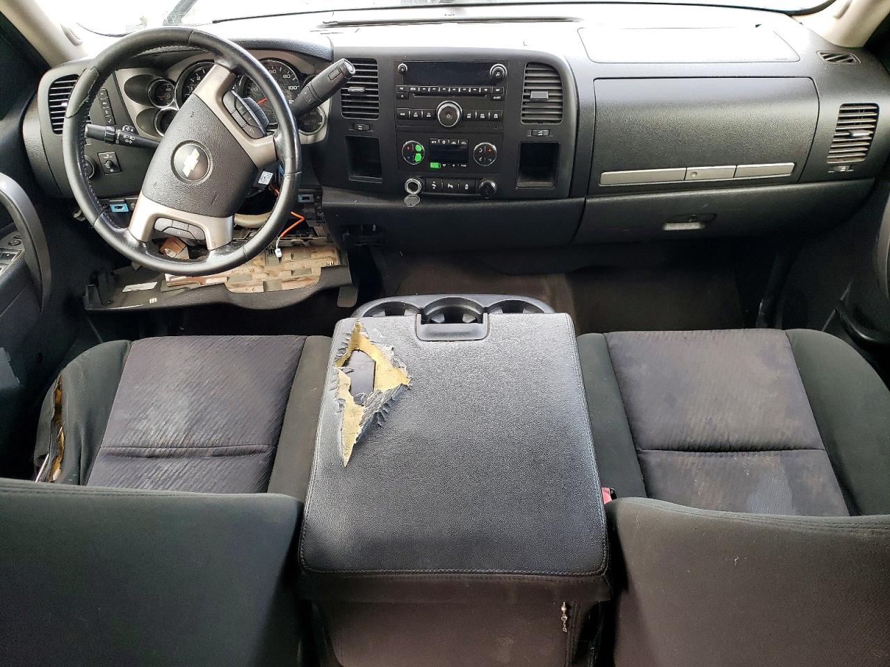 2013 CHEVROLET SILVERADO C1500 LT photo 8