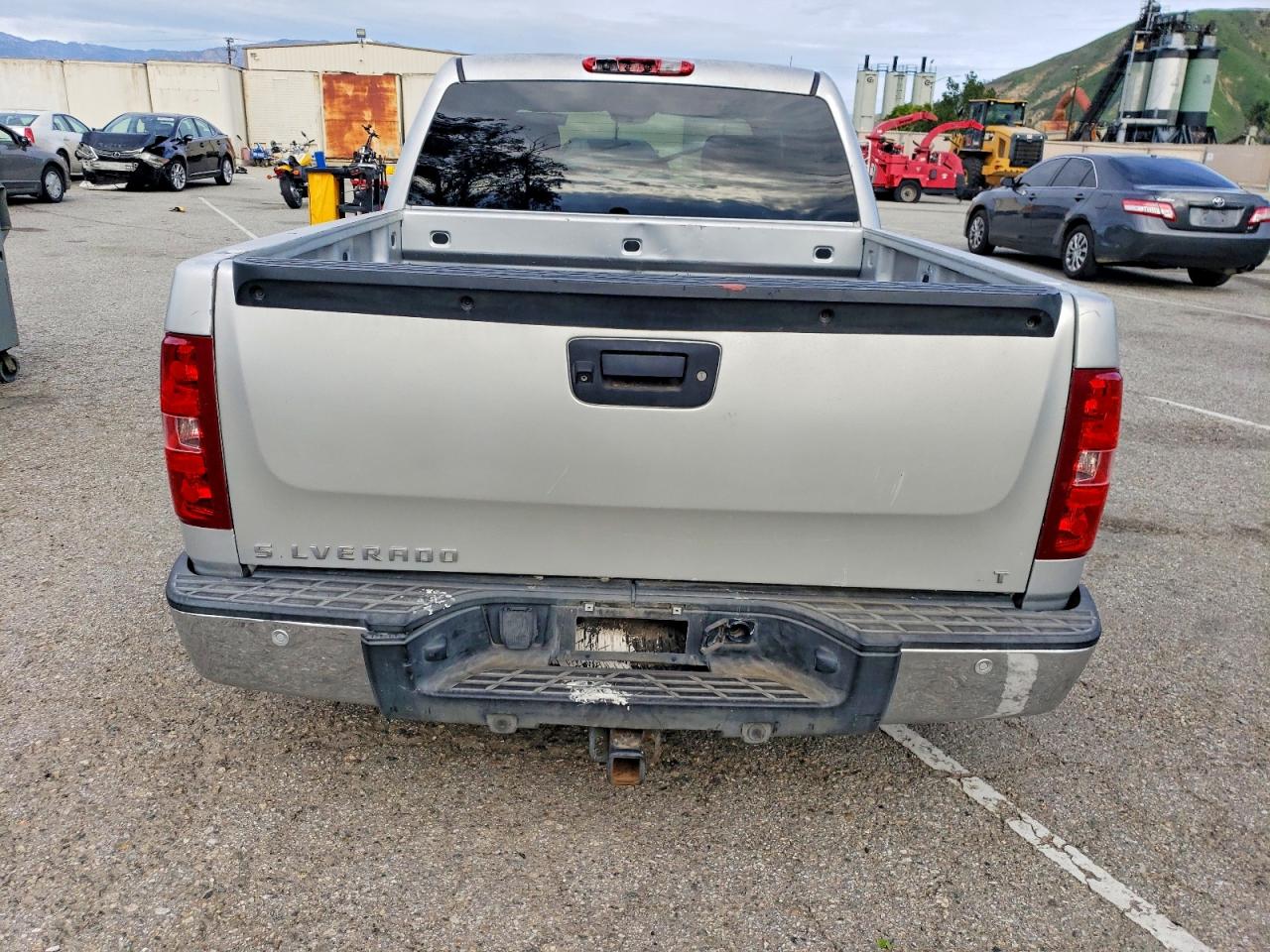 2013 CHEVROLET SILVERADO C1500 LT photo 6