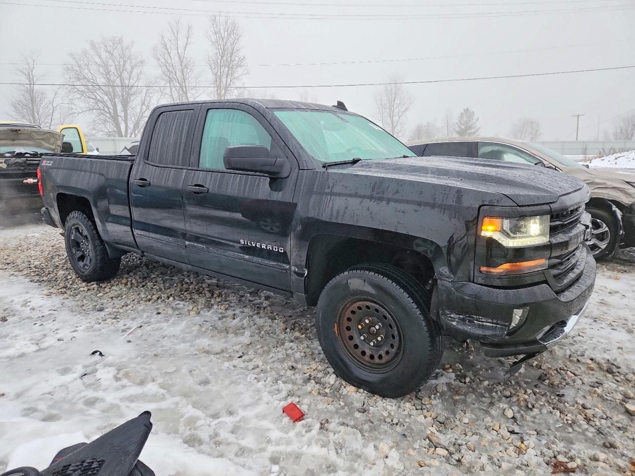 2016 CHEVROLET SILVERADO K1500 LT photo 4