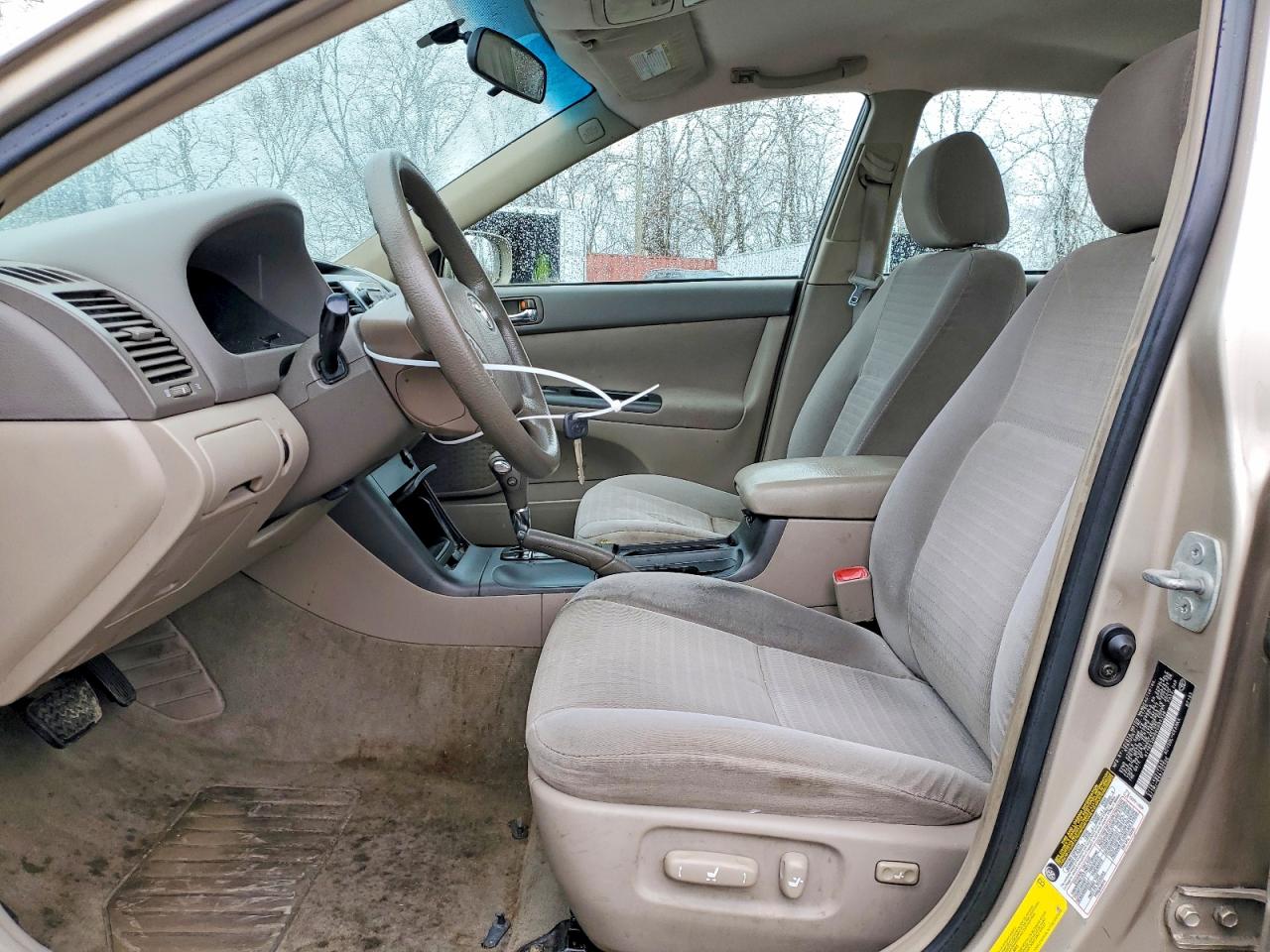 2006 TOYOTA CAMRY LE photo 7