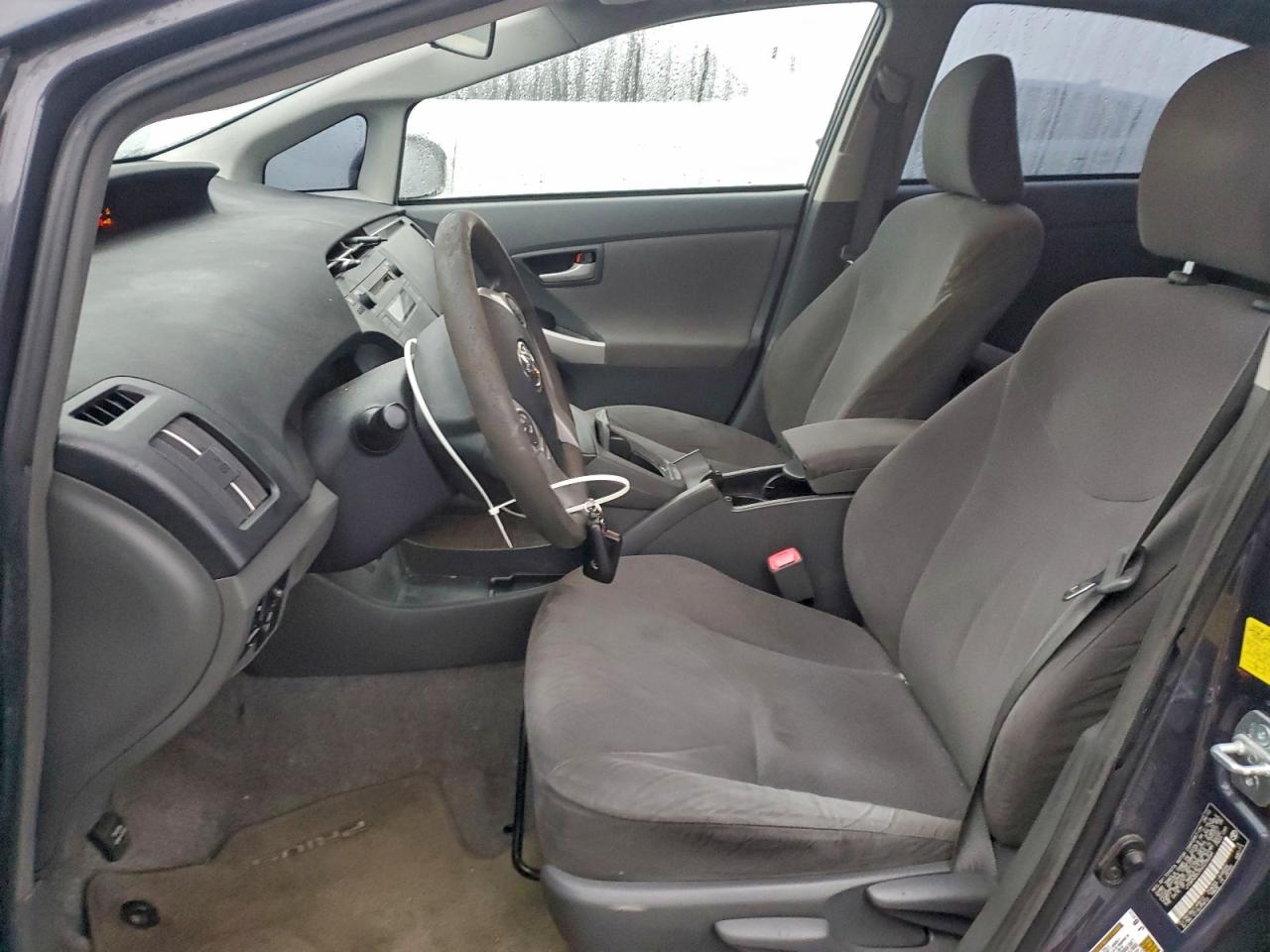 2010 TOYOTA PRIUS photo 7