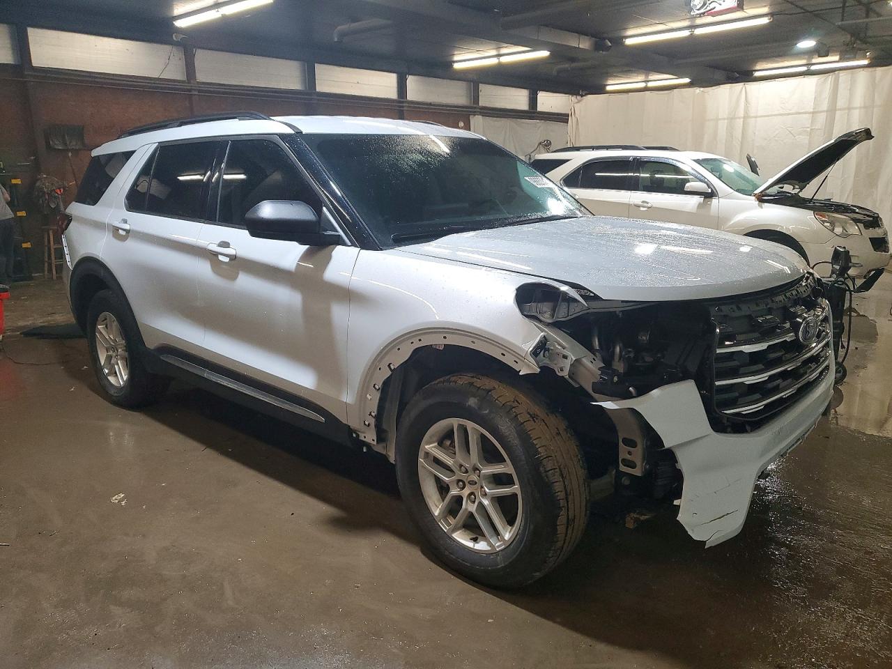 2025 FORD EXPLORER ACTIVE photo 4