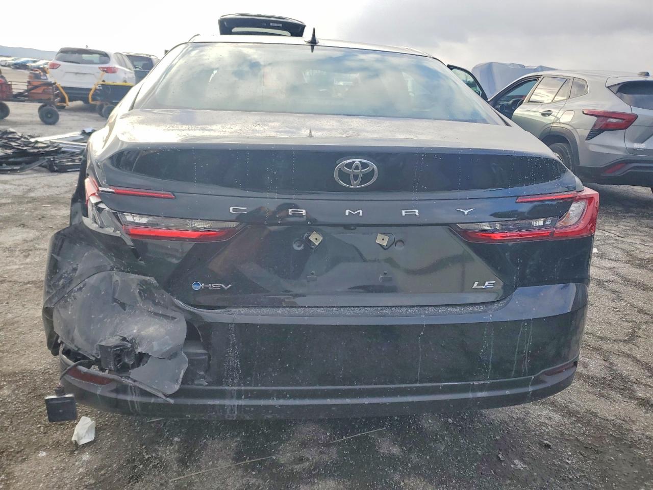 2025 TOYOTA CAMRY XSE photo 6