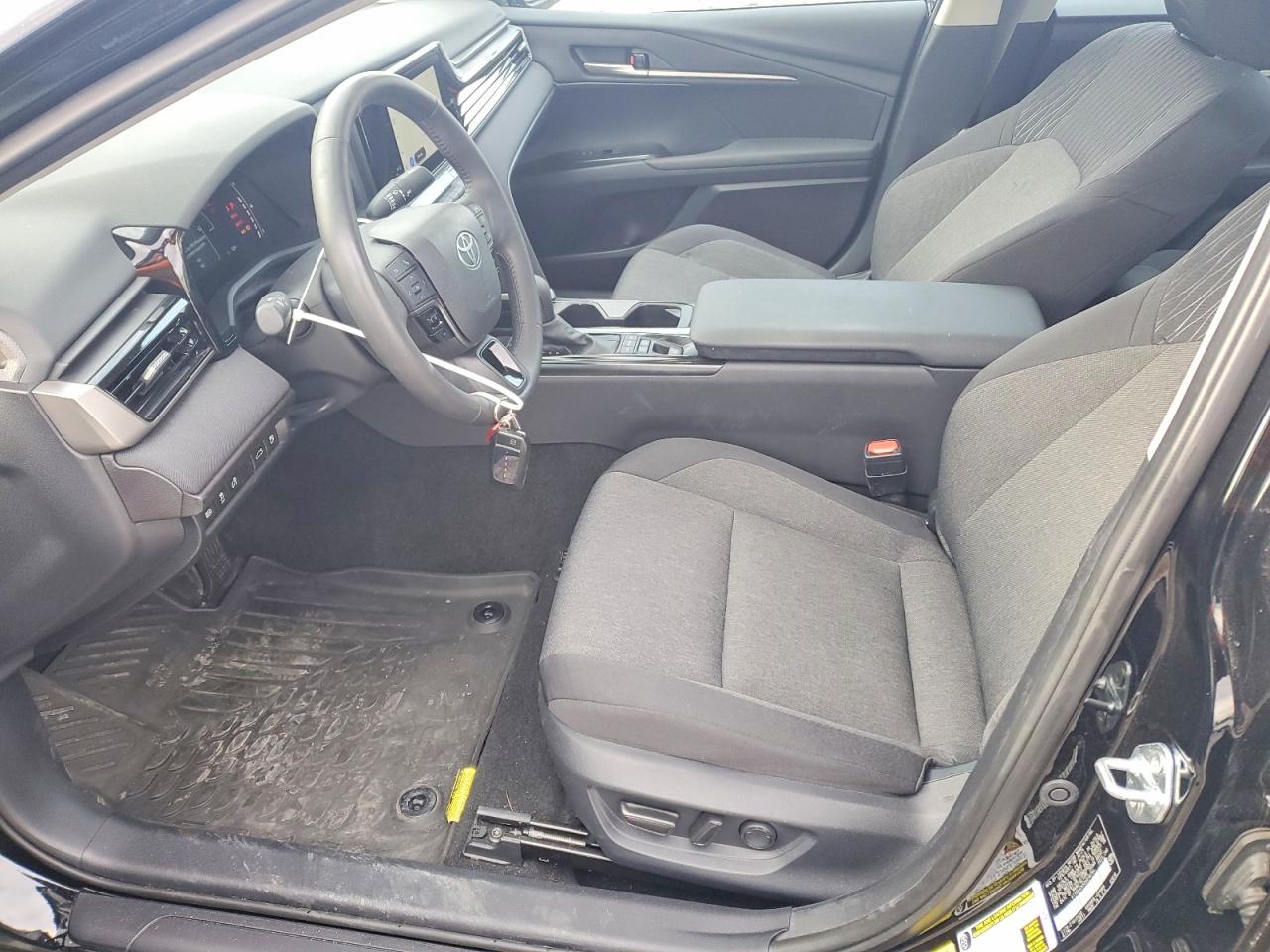 2025 TOYOTA CAMRY XSE photo 7