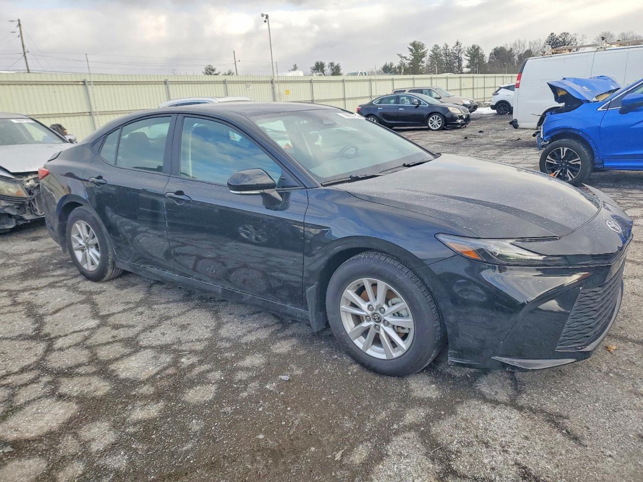 2025 TOYOTA CAMRY XSE photo 4