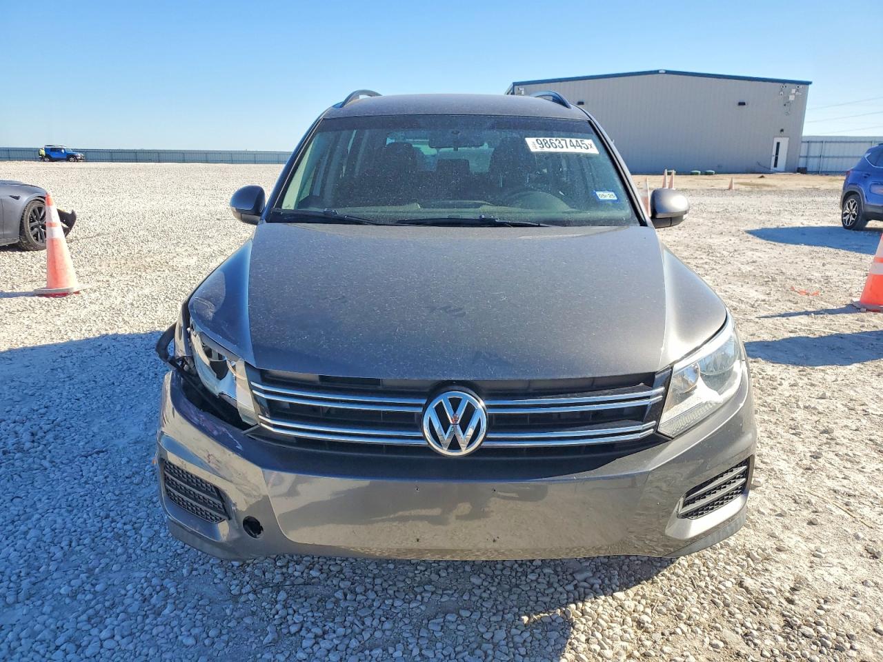 2017 VOLKSWAGEN TIGUAN S photo 5