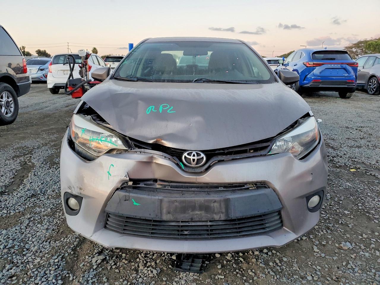 2014 TOYOTA COROLLA L photo 5