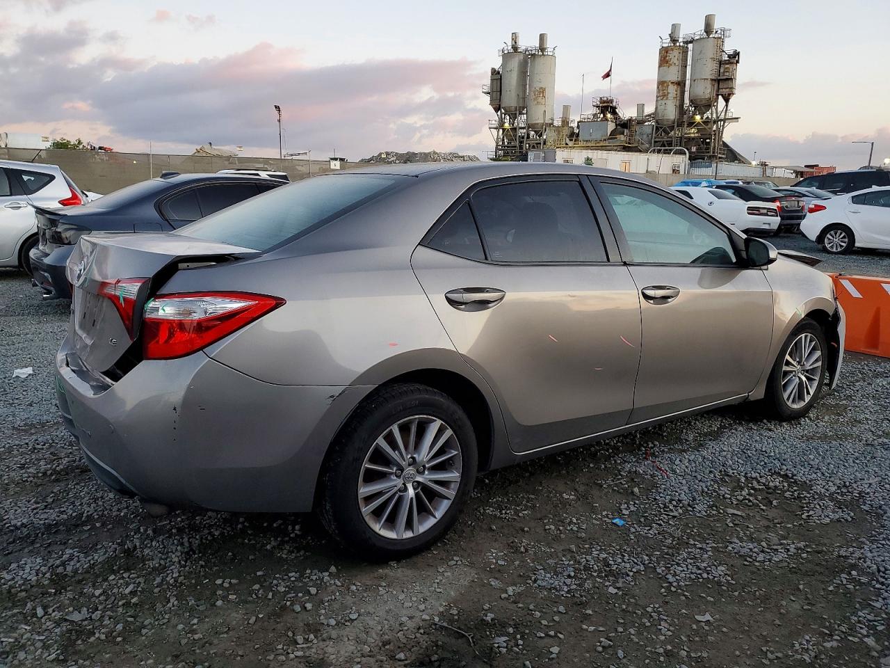 2014 TOYOTA COROLLA L photo 3