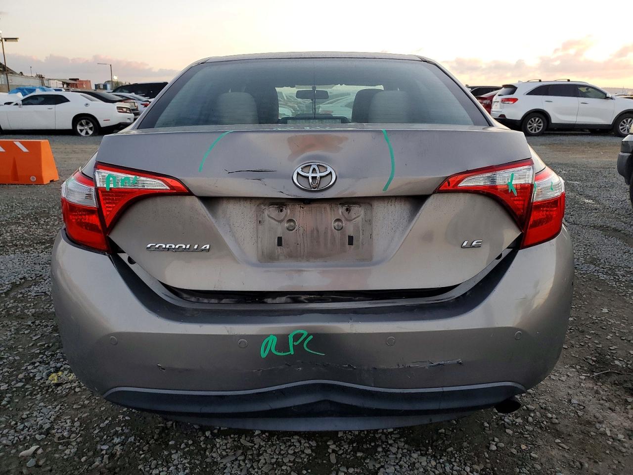 2014 TOYOTA COROLLA L photo 6