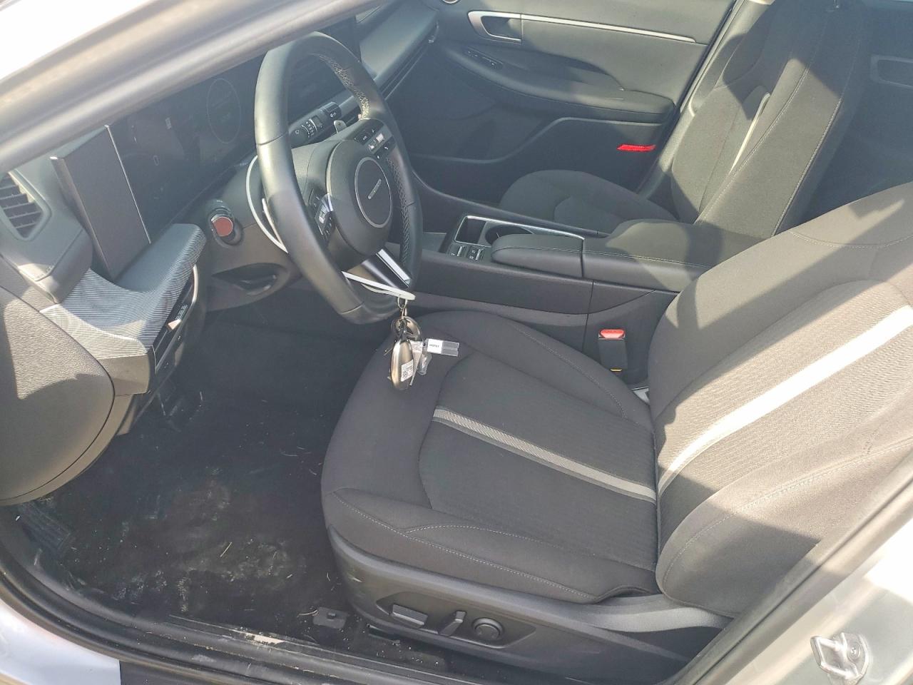 2025 HYUNDAI SONATA SEL photo 7