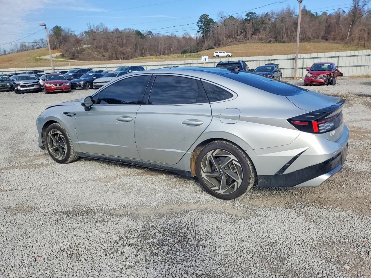2025 HYUNDAI SONATA SEL photo 2