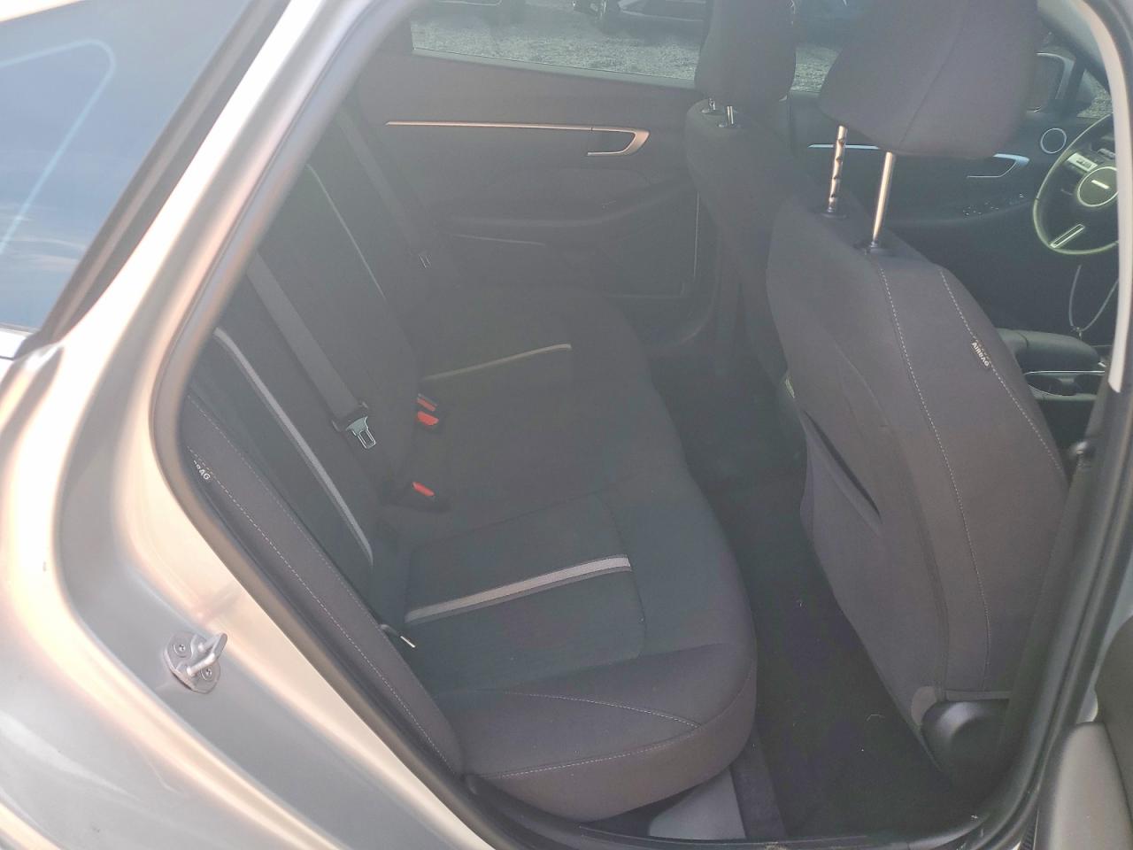 2025 HYUNDAI SONATA SEL photo 10
