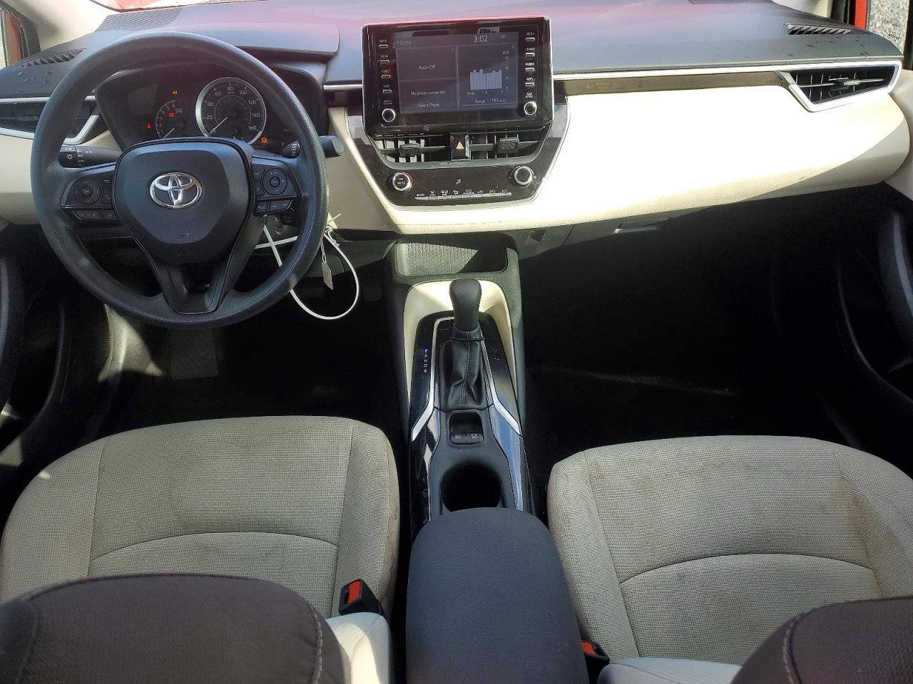2020 TOYOTA COROLLA LE photo 8