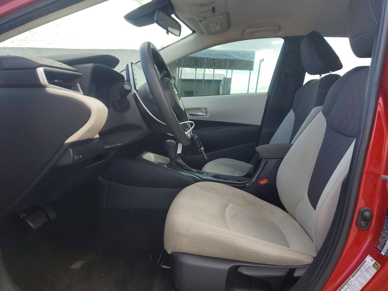2020 TOYOTA COROLLA LE photo 7